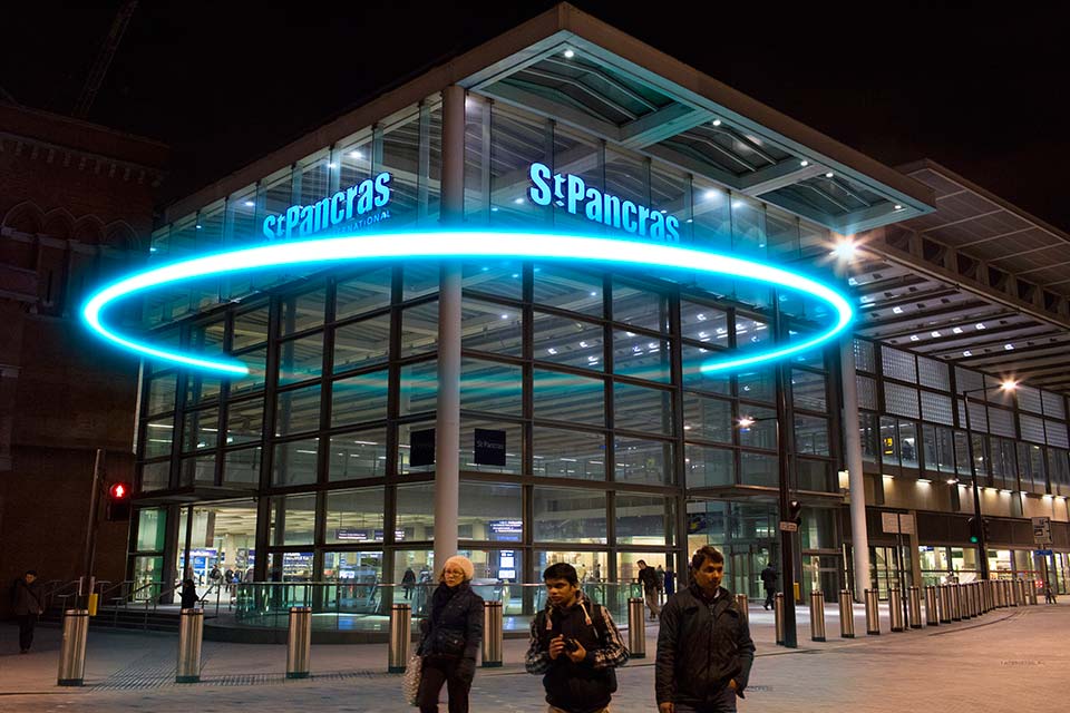 Kings Cross St Pancras Halo 010